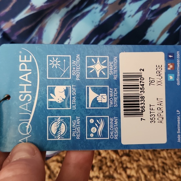 Dolfin Aquashape Tankini Top - Picture 10 of 12